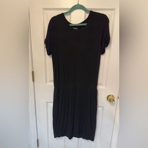 32*COOL - Costco - Black t shirt dress - size L - lightweight - pockets